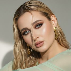 Анна -мастер перманента