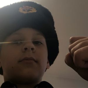 Looky_1702566562107