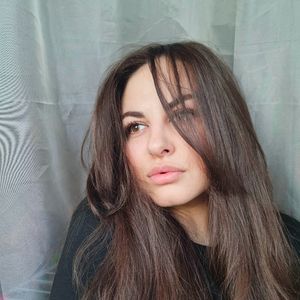 Алёна Стар