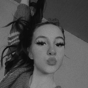 _adella_20
